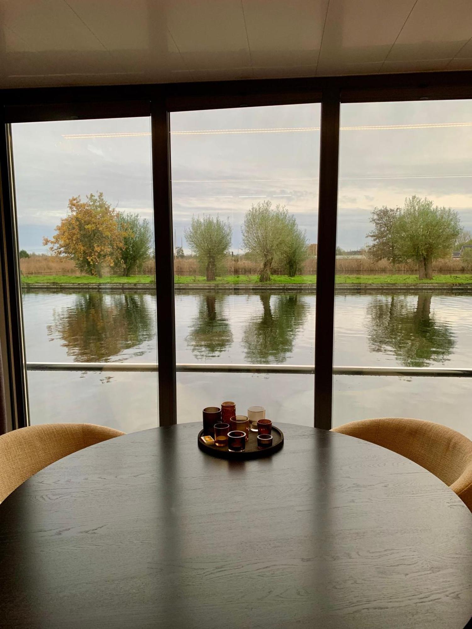 La Mare Houseboat Hotel Nederhorst den Berg Exterior photo